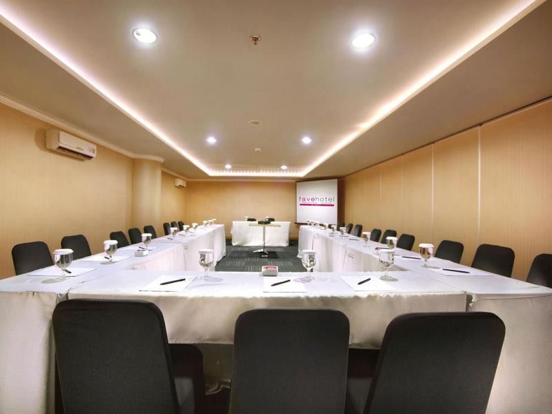Favehotel Pgc Cililitan Hotel 3*